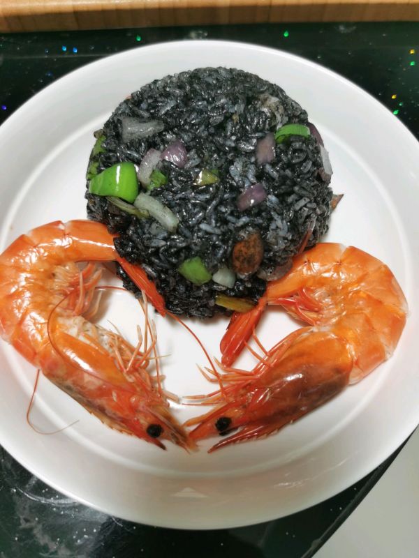 大虾墨鱼汁炒饭