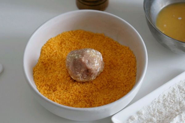 不油炸低热量香酥牛肉蔬菜丸