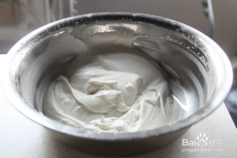 简单几步做出美味草莓冻芝士蛋糕