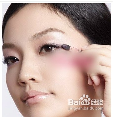 蕾丝彩妆打造步骤