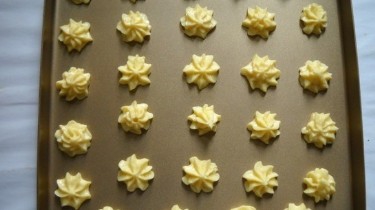 紫薯卡仕达泡芙的做法