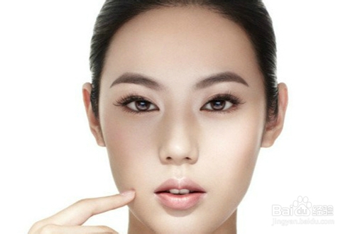 圆脸美眉化妆技巧