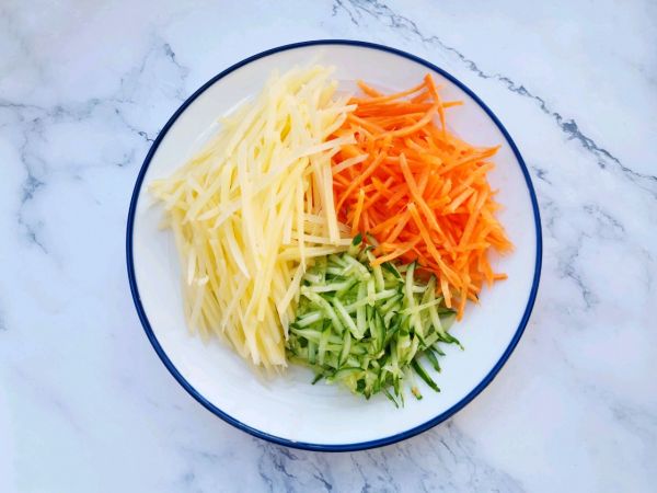 饺子皮土豆丝饼