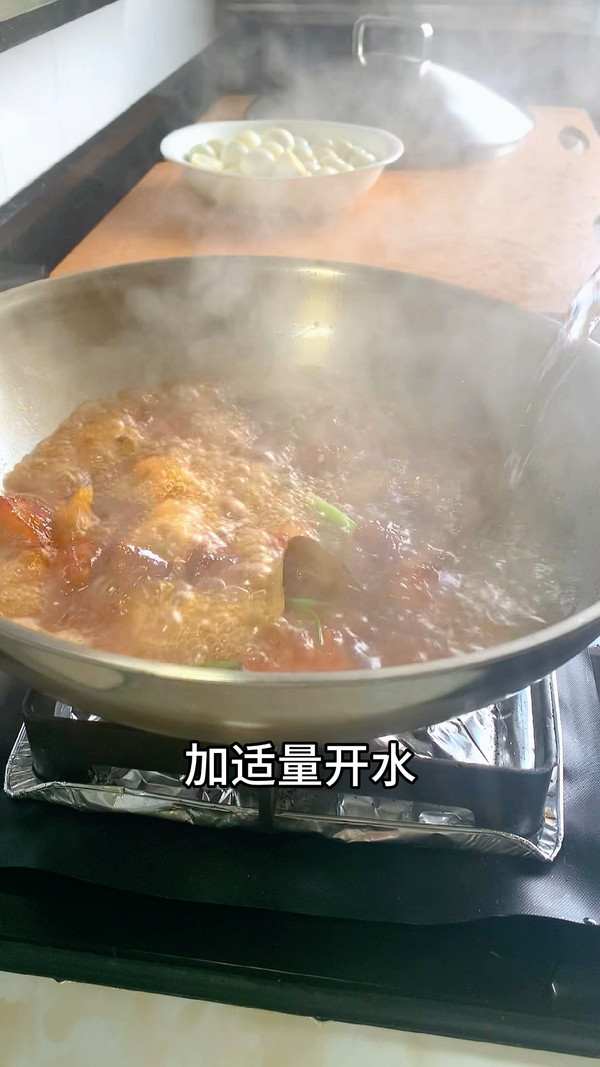 红烧肉炖鹌鹑蛋
