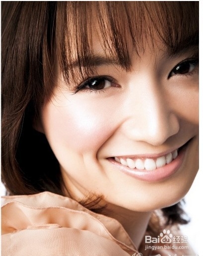 教你去黑头收毛孔攻略