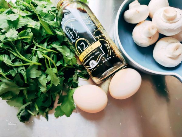 菊花脑蘑菇鸡蛋汤