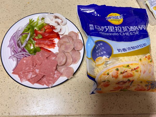 培根火腿芝士披萨