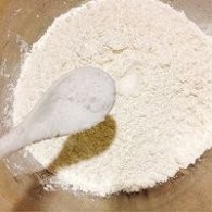 不点外卖48--香葱鸡蛋午餐肉卷饼