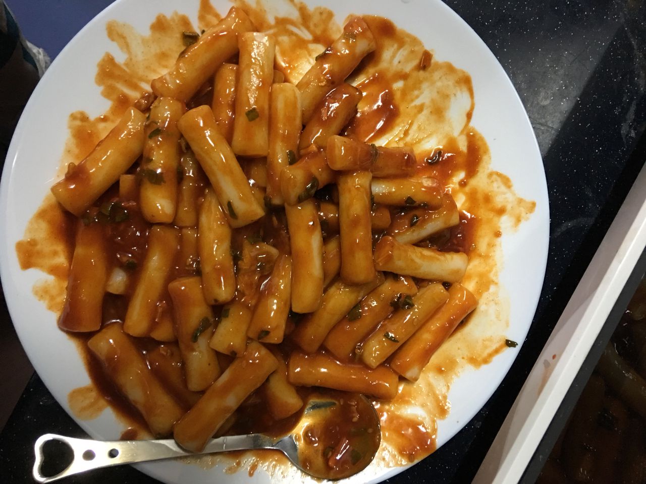 微波炉与便利店炒年糕的做法，看完你就知道了！