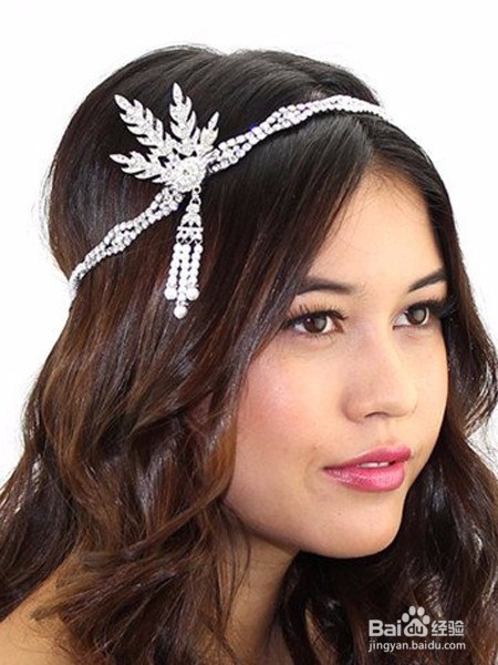 教你巧用潮流发型饰品，一秒提升你的时尚度