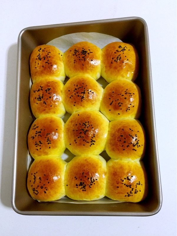 珍馐美味,奶香小餐包