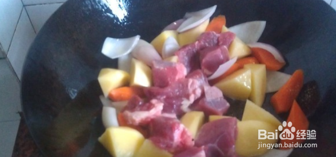 土豆炖牛肉怎么做