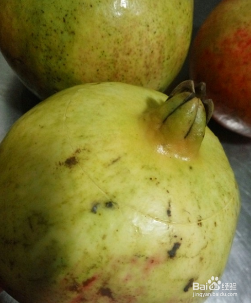 巧剥石榴的做法