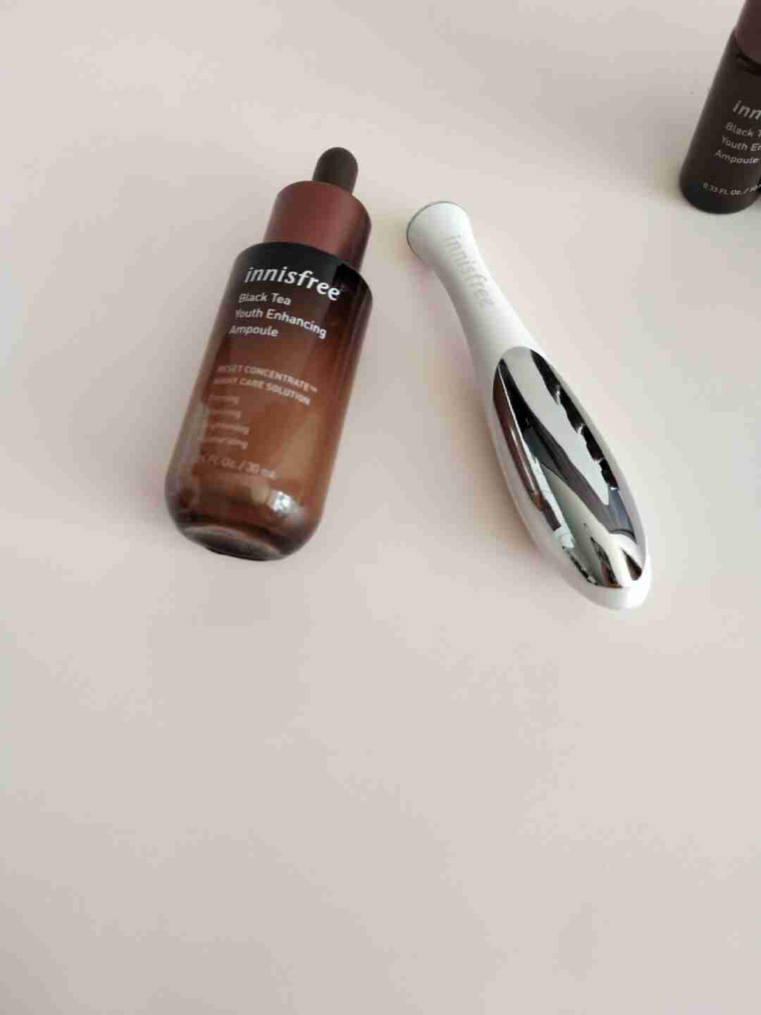 拥有007修护精华让你重回18岁少女