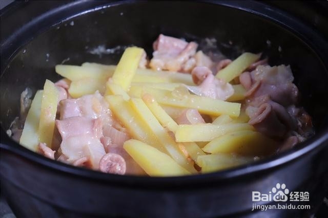 教你煮粉肠特色做法，粉肠鲜嫩又香