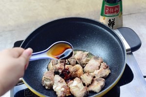 玫瑰糖醋排骨搭配米饭更好吃的做法教程