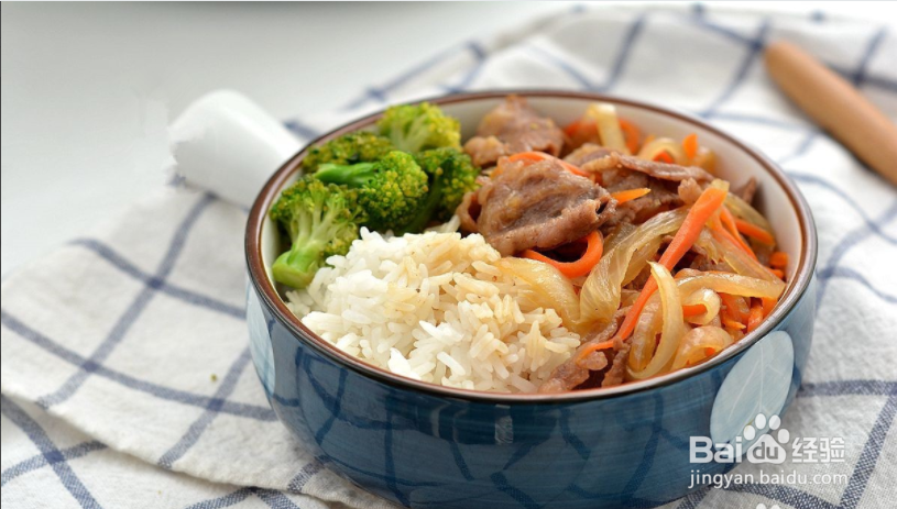 洋葱肥牛饭的做法