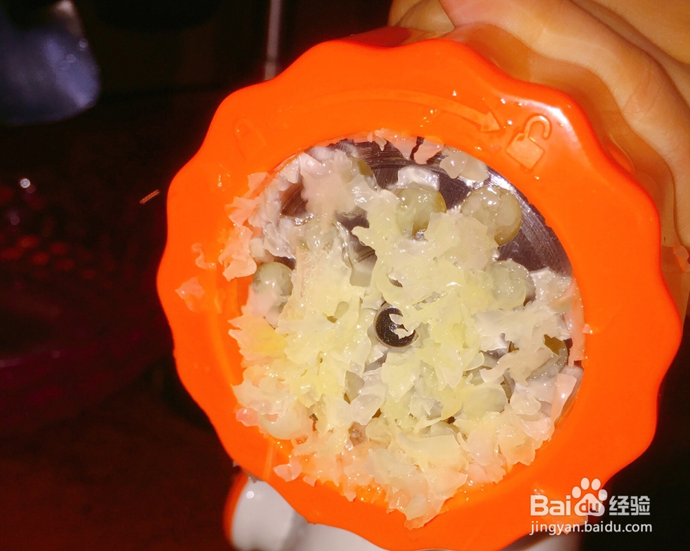 新手适合做的椰汁银耳薏米