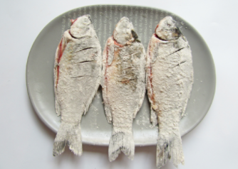 瘦身家常菜——鲫鱼炖豆腐