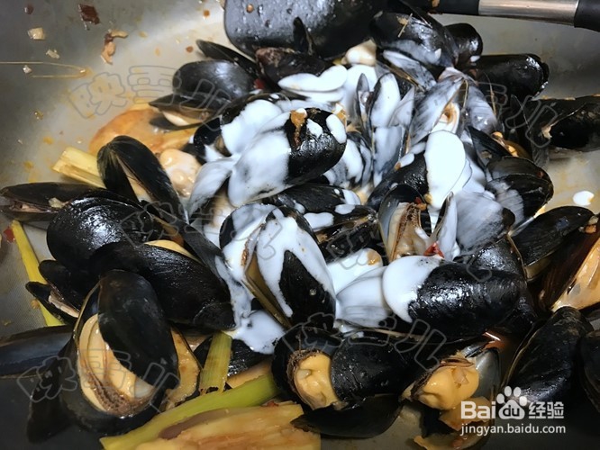 香茅椰汁炒青口海虹