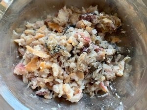广式咸鱼鸡粒炒饭的做法