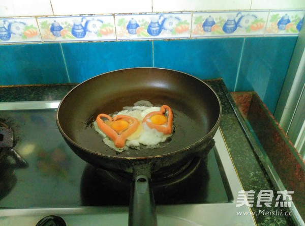 爱心鸡蛋的做法