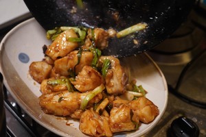 香葱烧鳕鱼的做法