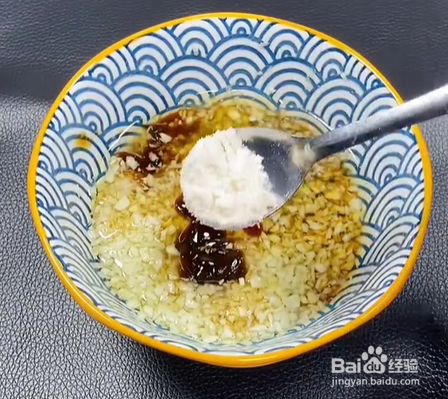 如何在家做出香味四溢的蒜蓉粉丝扇贝