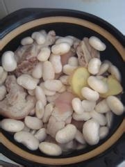 怎么做雪豆蹄花汤？