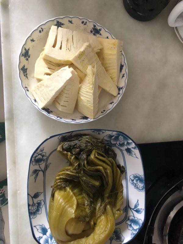 春笋酸菜炖猪脚