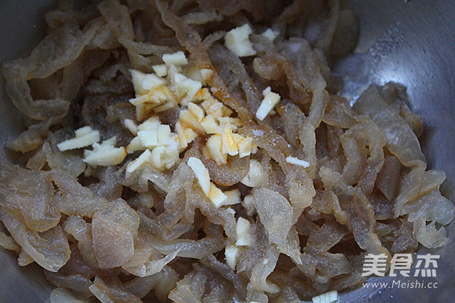 麻油海蜇丝的做法