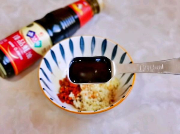 蒜蓉蛤蜊蒸金针菇