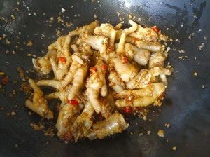 沙姜鸡脚的做法