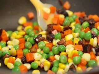 鱿鱼包饭怎么做？