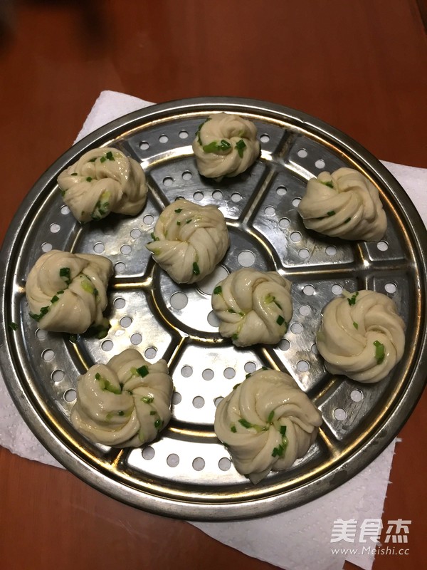 葱香花卷的做法