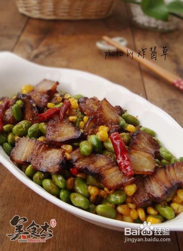 青豆玉米炒腊肉的做法
