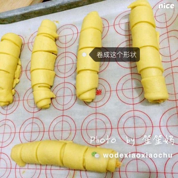 毛毛虫肉松面包