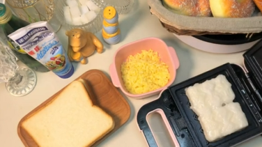 如何自制拉丝年糕三明治？