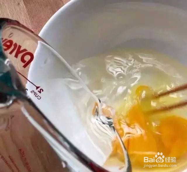 怎么样蒸出的鸡蛋羹又滑又嫩？一起飞yang