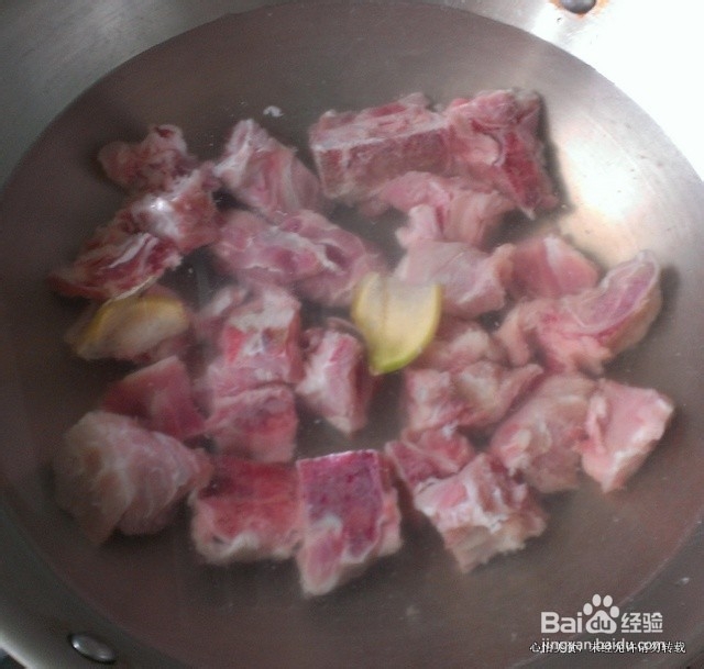 补充能量的虫草花猪骨汤