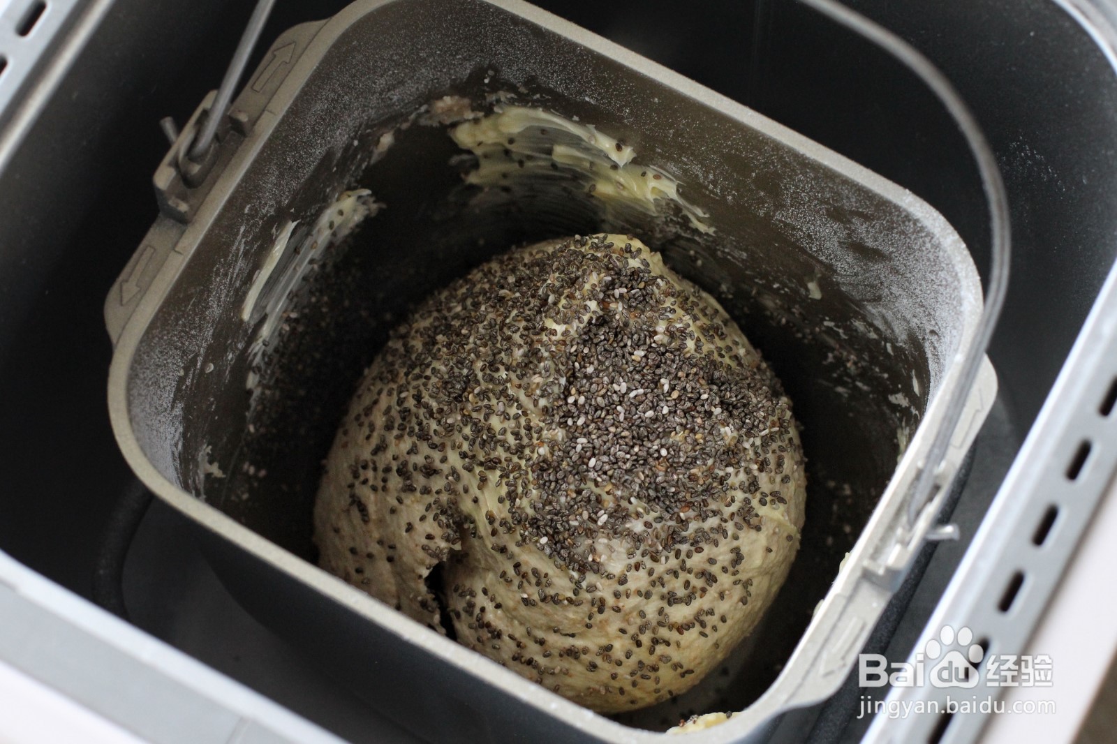 怎么做75%全麦奇亚籽吐司