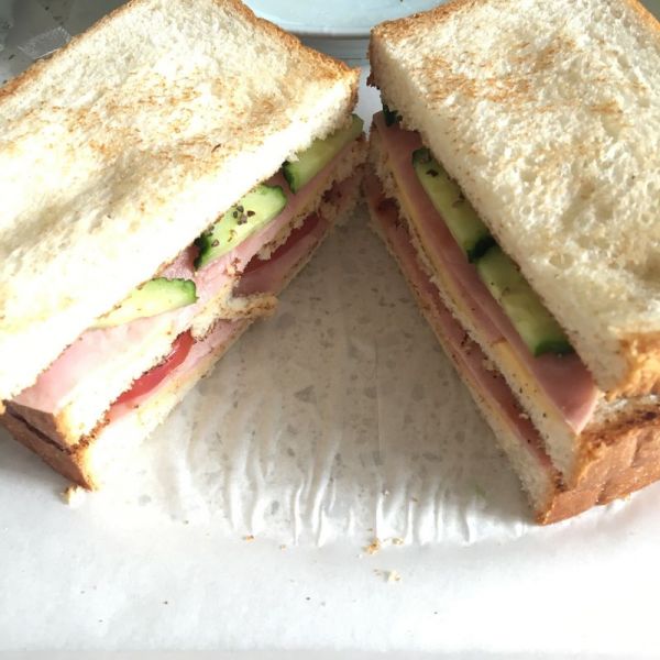 芝士火腿三明治