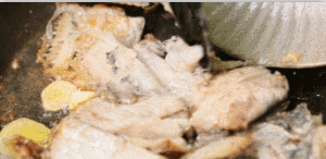 酒酿圆子烧带鱼的做法