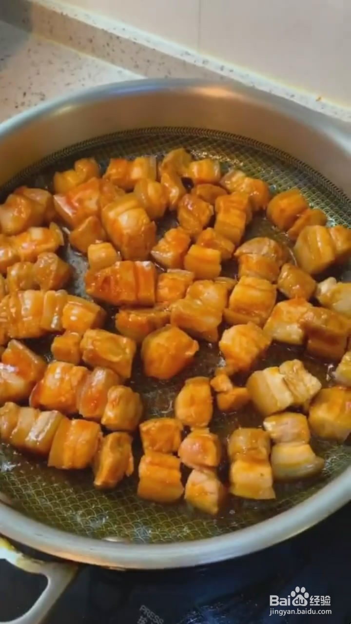 如何制作鹌鹑蛋烧肉