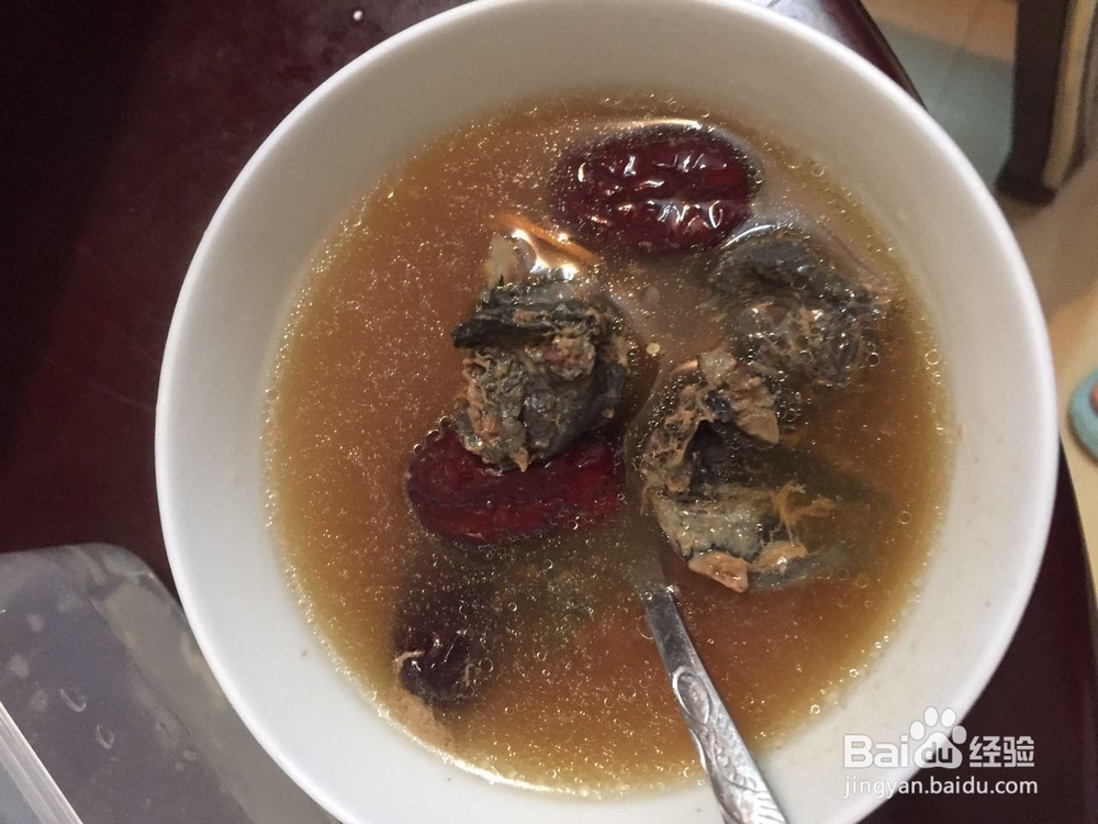 枸杞虫草阿胶乌鸡汤