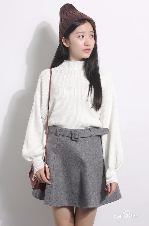 宽松版毛衣怎么搭配