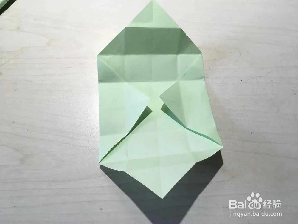 手工折纸:四叶草礼盒盒盖