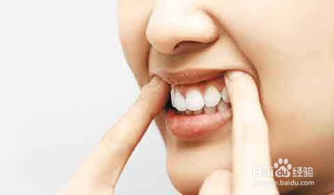 老人牙齿松动怎么处理?