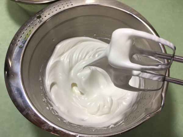 拉花轻乳酪蛋糕