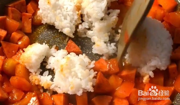 如何做好吃的番茄火腿芝士焗饭